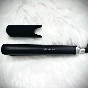 GHD Platinum+ Professional Luxury Flat Iron / Hair Straightener